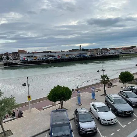 Gravelines Beach Apartment * Gravelines